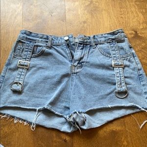 Adorable jean shorts! size 28/29 waist